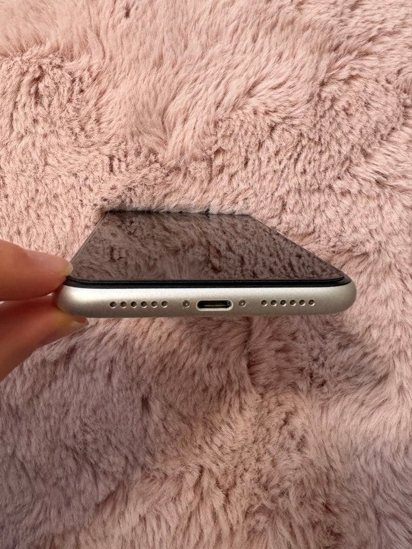 iPhone11 128GB ホワイト SIMフリー バッテリー71% 箱付き