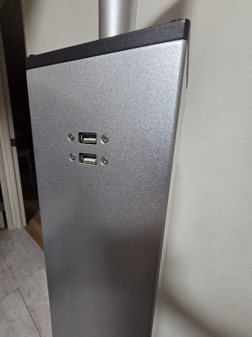 TISone 自動消毒液ディスペンサー付き体温計