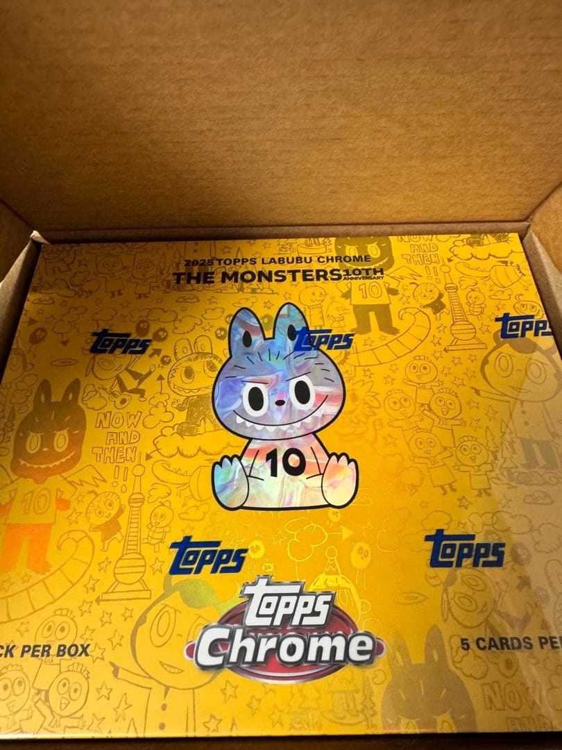 新品 シュリンク付き 2025 Topps Chrome Labubu 1box