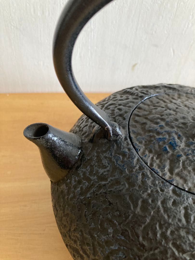 鉄瓶　未使用　本場　南部鉄瓶　 平丸　松肌