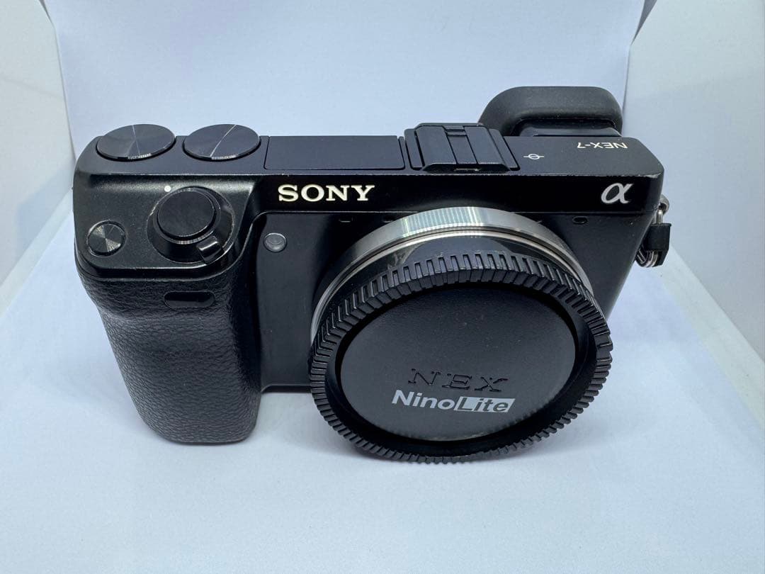 SONY NEX-7＋充電器＋バッテリ＋マウントアダプ【ショット数8,000 】
