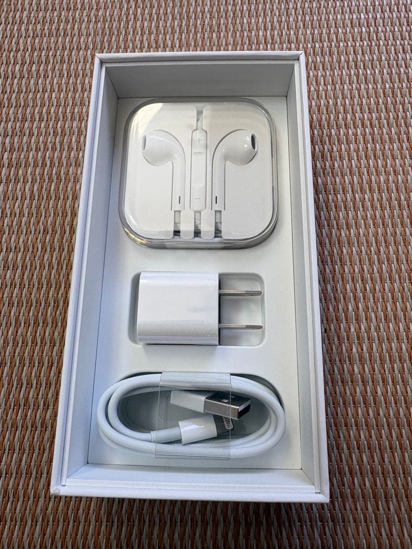 iPhone6s本体　ゴールド　128GB