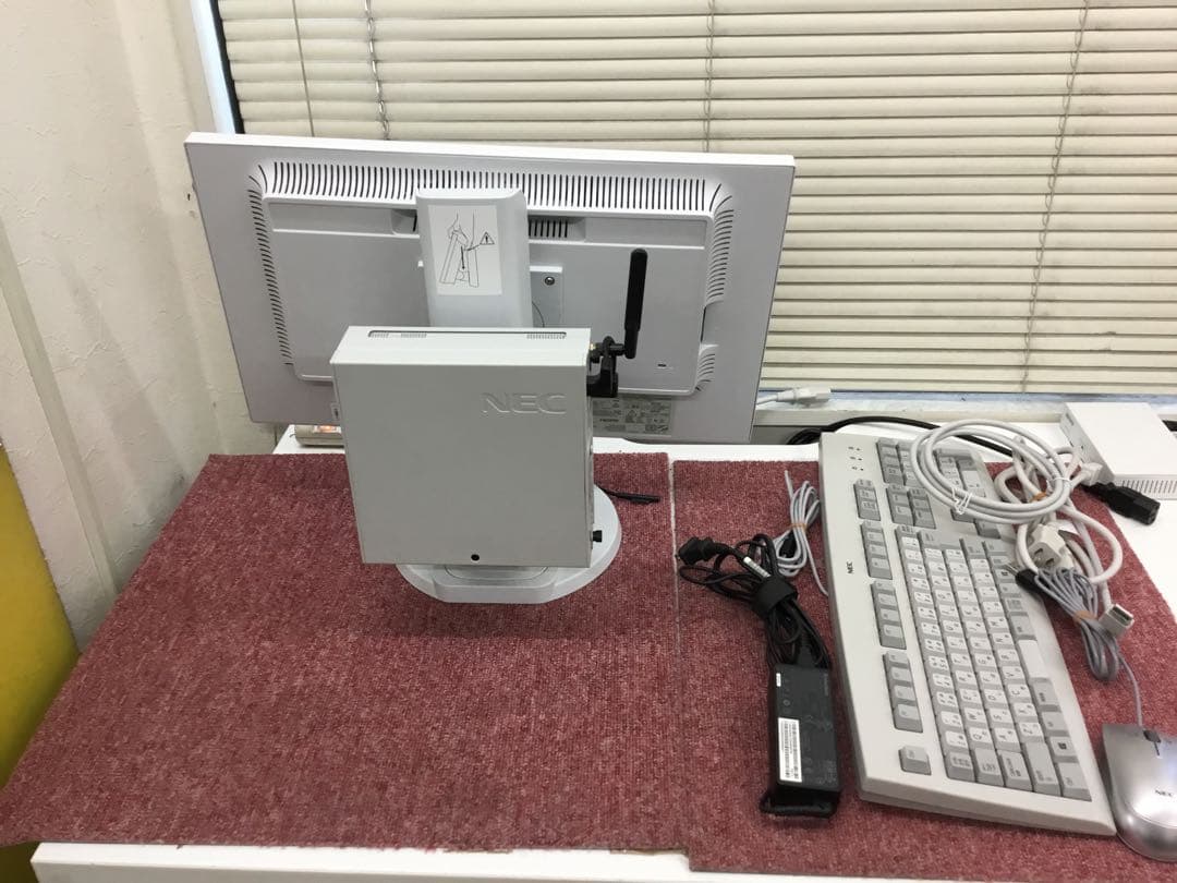 12世代i5cpu搭載超コンパクトパソコン➕21インチフルハイビジョンモニタ