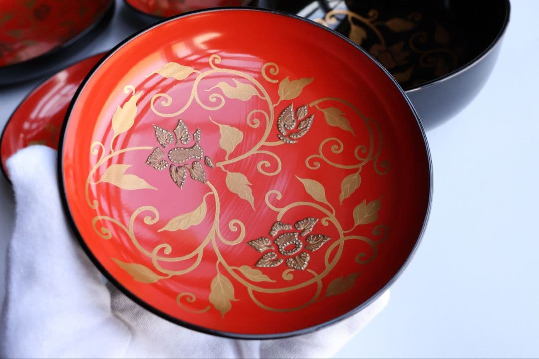 【CM449】天然木漆塗 花唐草金蒔絵 黒塗 朱塗 椀五客 大正昭和 木製漆器