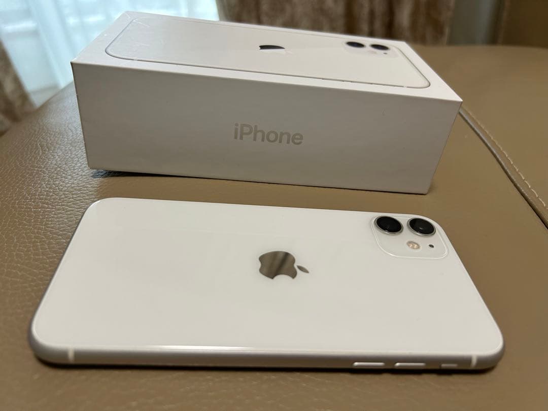 Apple iPhone 11 128GB 白SIMフリー