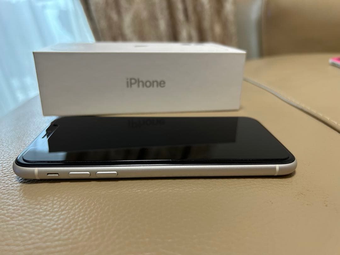 Apple iPhone 11 128GB 白SIMフリー