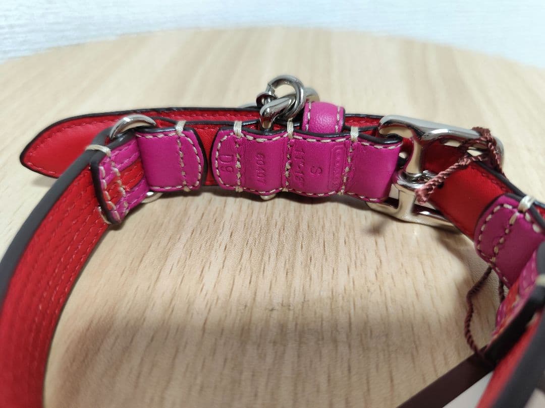 美品✨️　COACH　コーチ　犬　首輪　ピンク　レザー　S　海外モデル