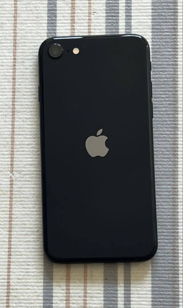 Apple iPhone SE（第3 世代） 64GB ミッドナイトSIMフリー