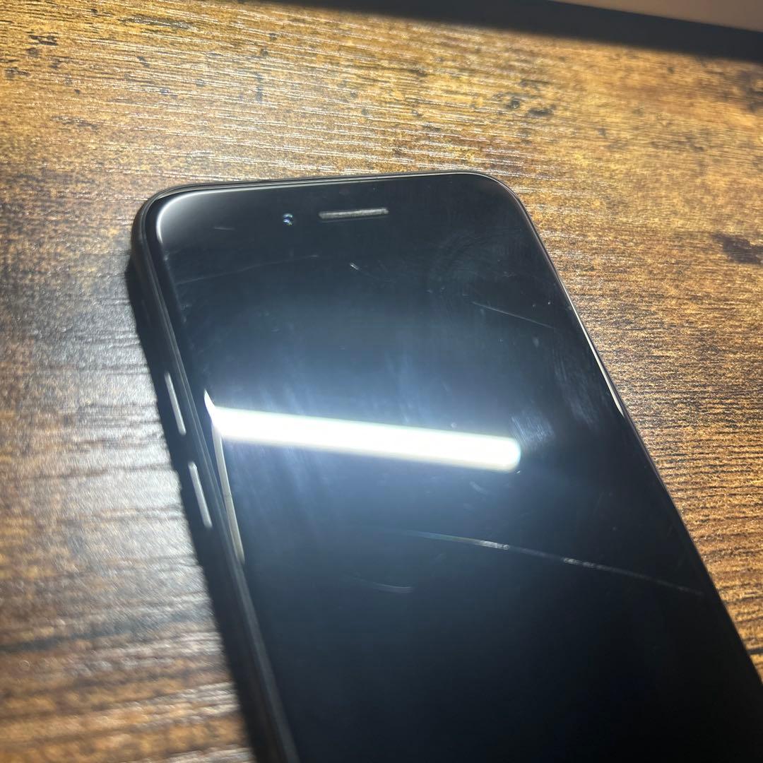 Apple iPhone 7 ブラック 本体　128GB