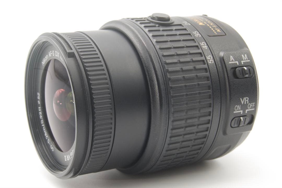 人気機種】Nikon D5500 希少カラー　レンズキットデジタル一眼レフ　美品
