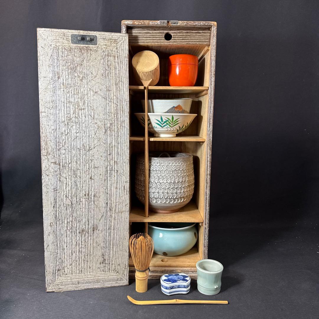 J41 送料無料　短冊茶箱　茶道具　抹茶碗　水指　建水　蓋置　棗　香合 茶筅