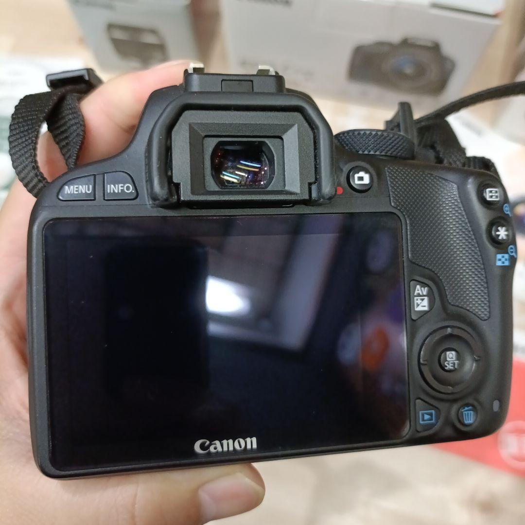 【Canon EOS Kiss X7 ダブルズームキット＆60mmレンズ＆本