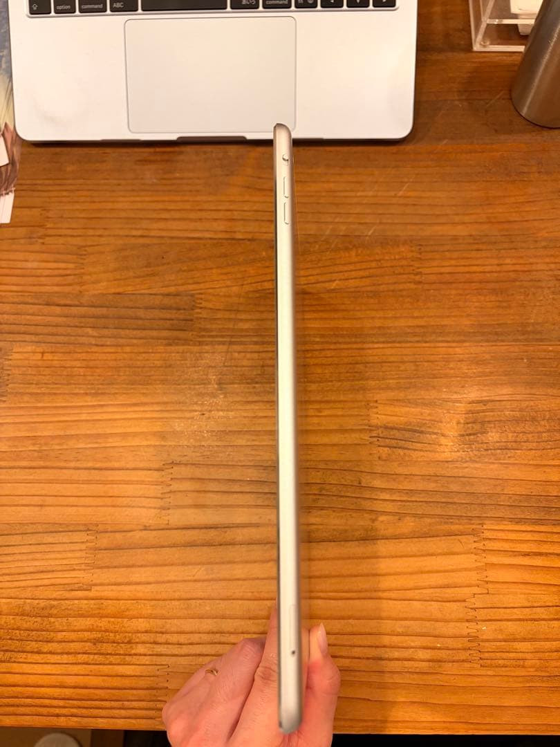 ★美品‼︎iPad Air Wi-Fi+Cellular 32GB シルバー ★