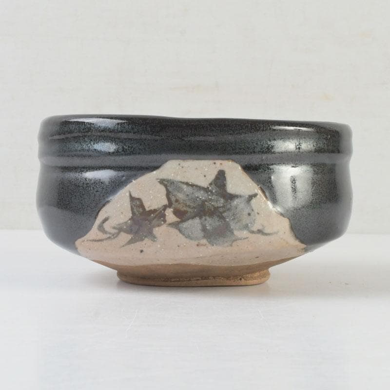 茶道具　瀬戸焼　加藤作助作　黒織部　花文　茶碗　共箱　C　9944