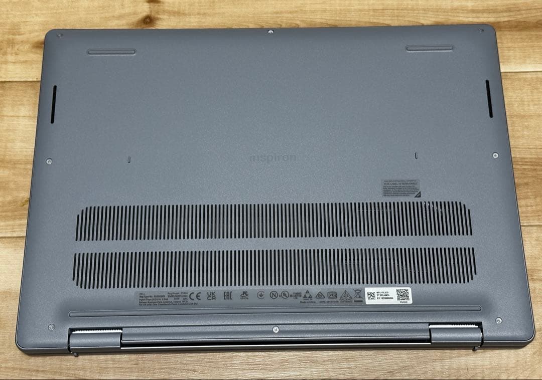 DellノートInspiron 5445 Ryzen7 8840U 美品