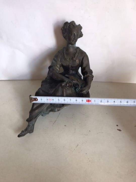 工藝品，真鍮製，極細工，重900克。