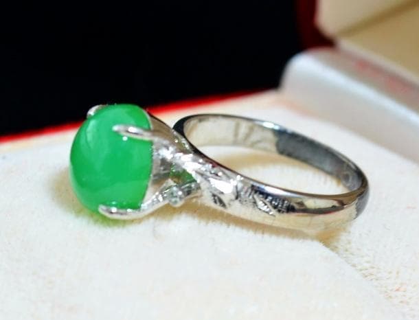翡翠 ヒスイ 緑石 刻印あり18k アクセサリー リング ピアス 指輪
