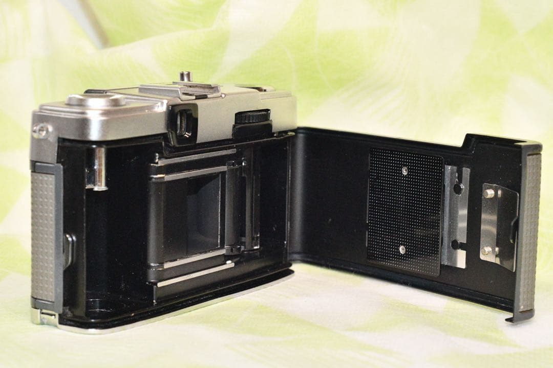 《動作品》OLYMPUS-PEN EE-2 a336