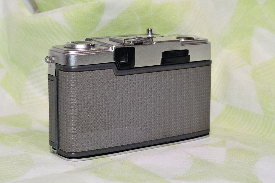 《動作品》OLYMPUS-PEN EE-2 a336