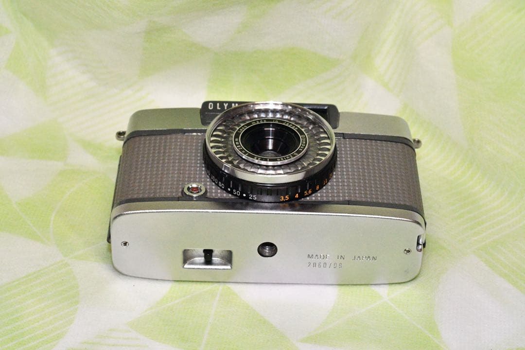 《動作品》OLYMPUS-PEN EE-2 a336