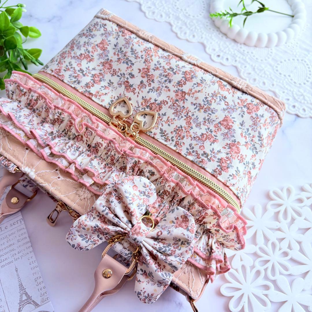 t*o様 クラシカルピンク×マーガレット刺繍 あおりポケット付き フリルバッグ☆