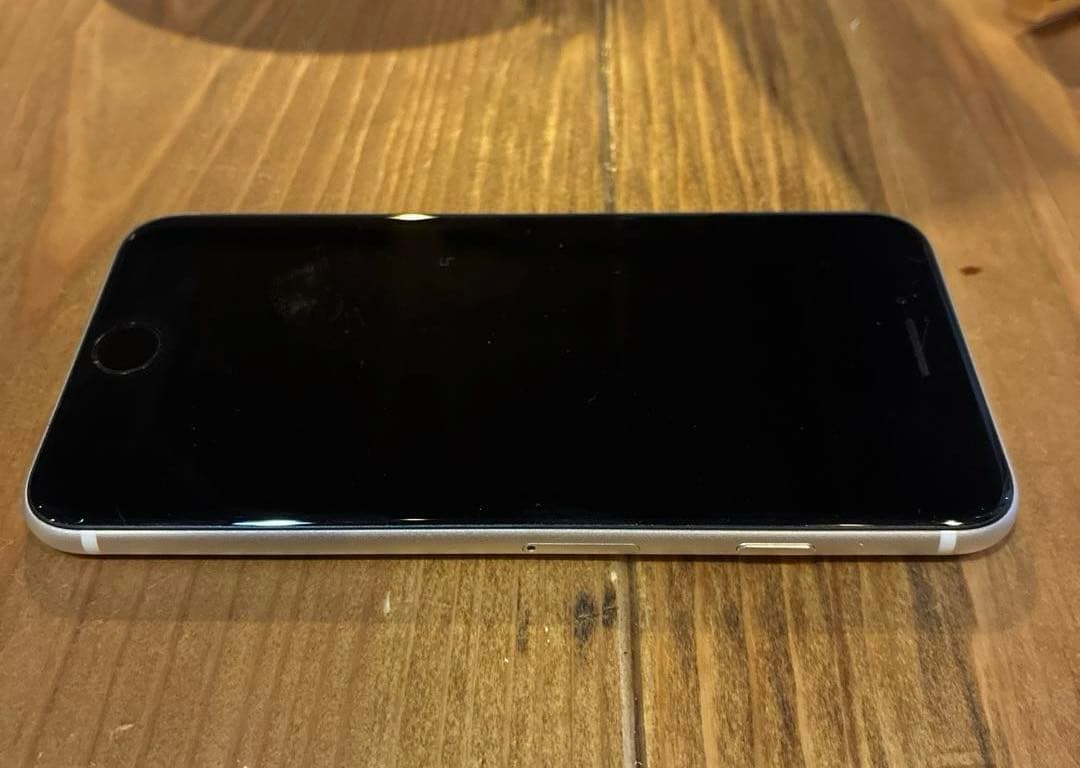 iPhoneSE Starlight 64GB第3世代 スターライト