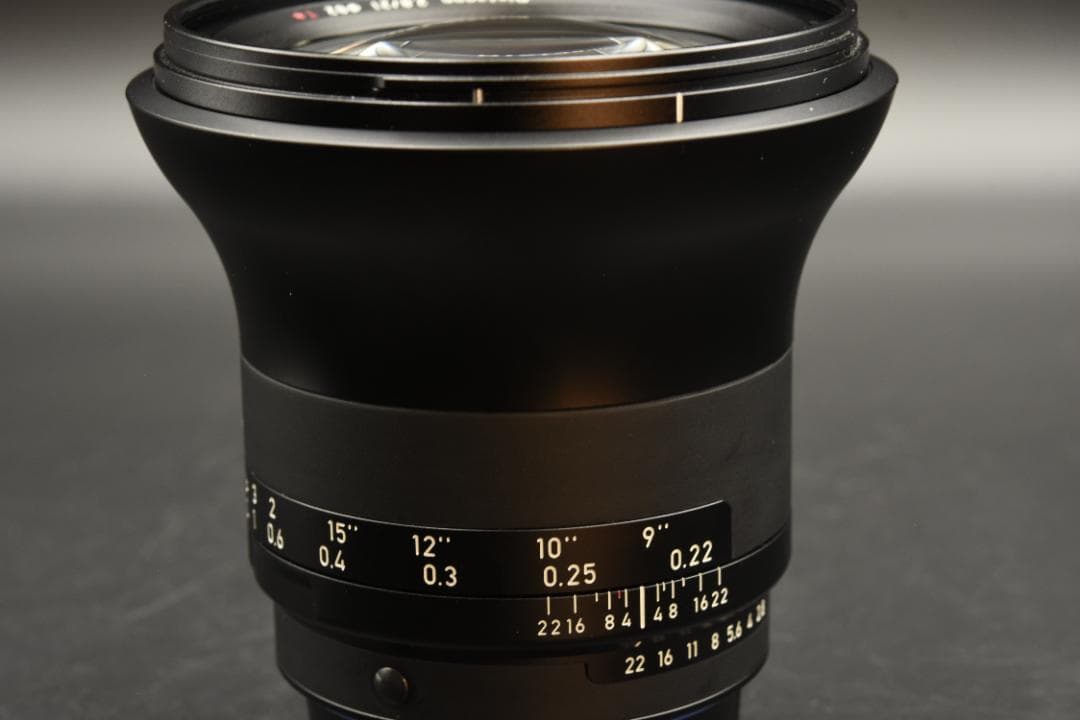 Carl Zeiss Milvus 21mm F2.8 ZF.2 レンズ