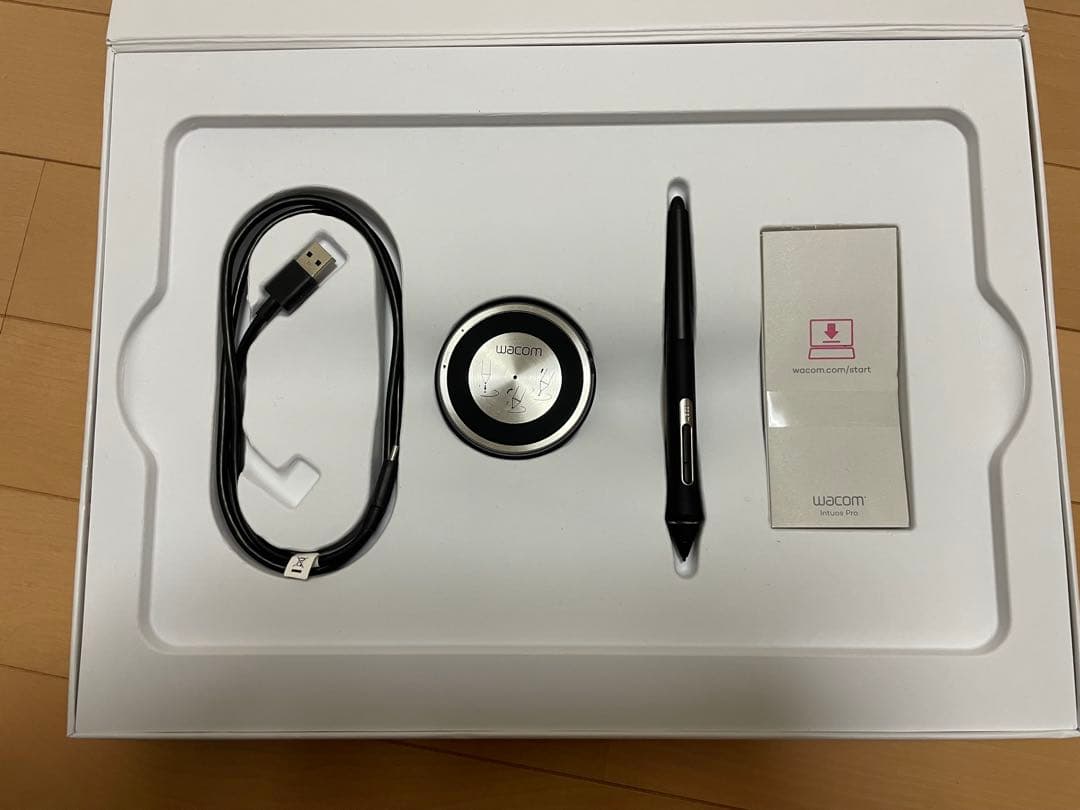 Wacom Intuos Pro Medium PTH-660 ペンタブレット