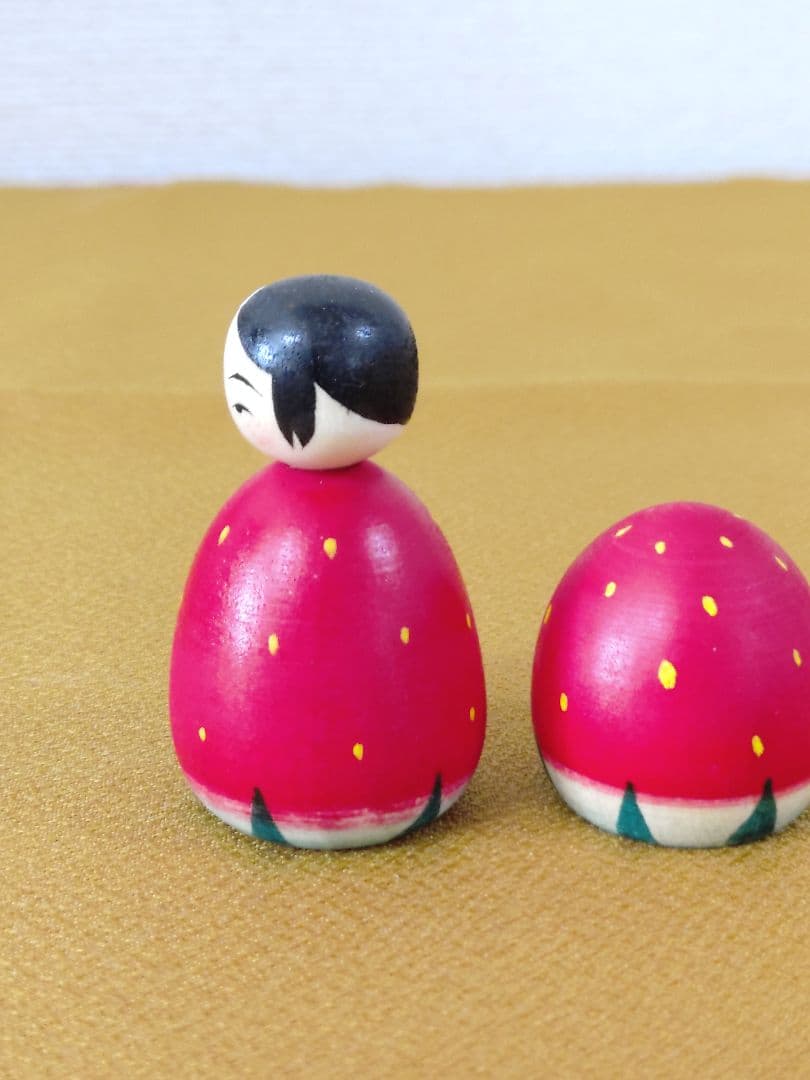 伝統こけし　いちごちゃん