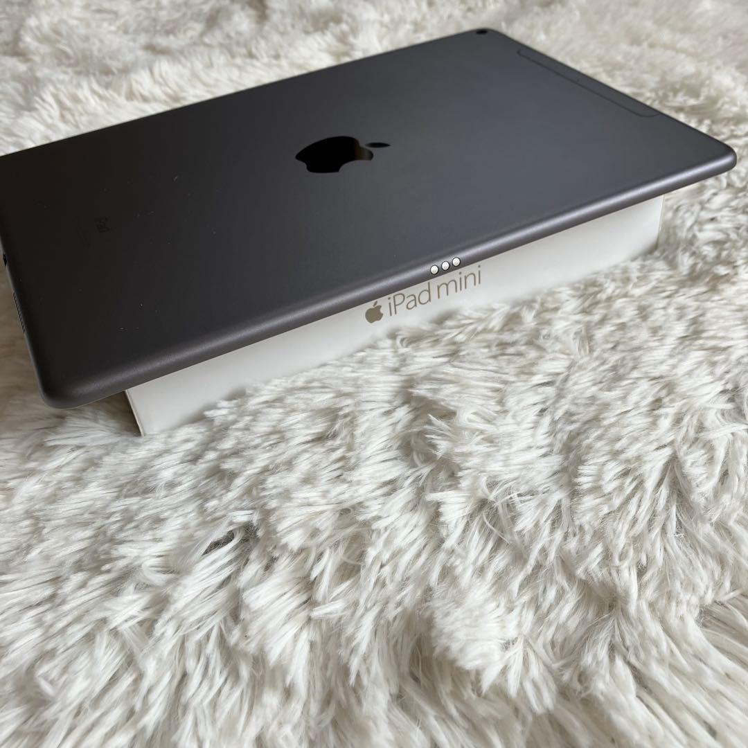 【完動品】iPad Air3 64GB SIMフリー 【すぐ発送】【極美品】