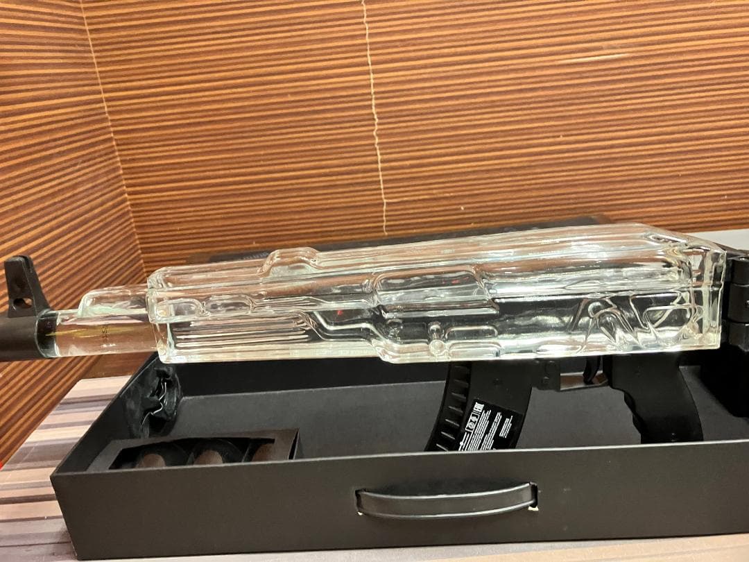 未開封 現在非売品 カラシニコフ ウォッカ AK-47 ボトルセット