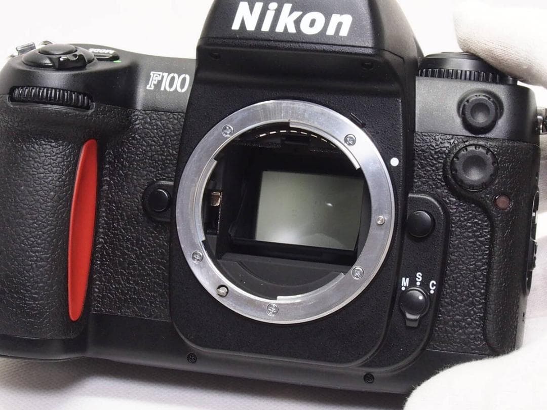 ■美品■ Nikon F100 ボディ 《 動作光学良好 使用感少 》