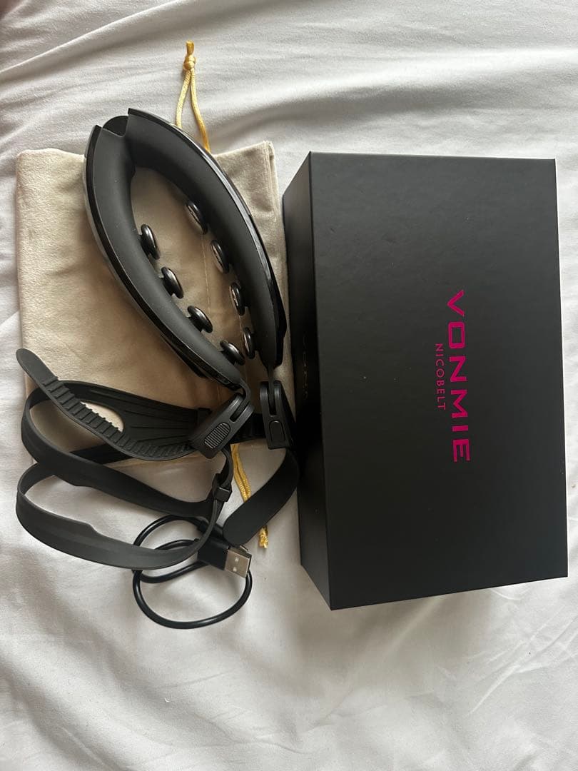 ボニーニコベルト　小顔　箱あり　VONMIENICOBELT BLACK/美顔器