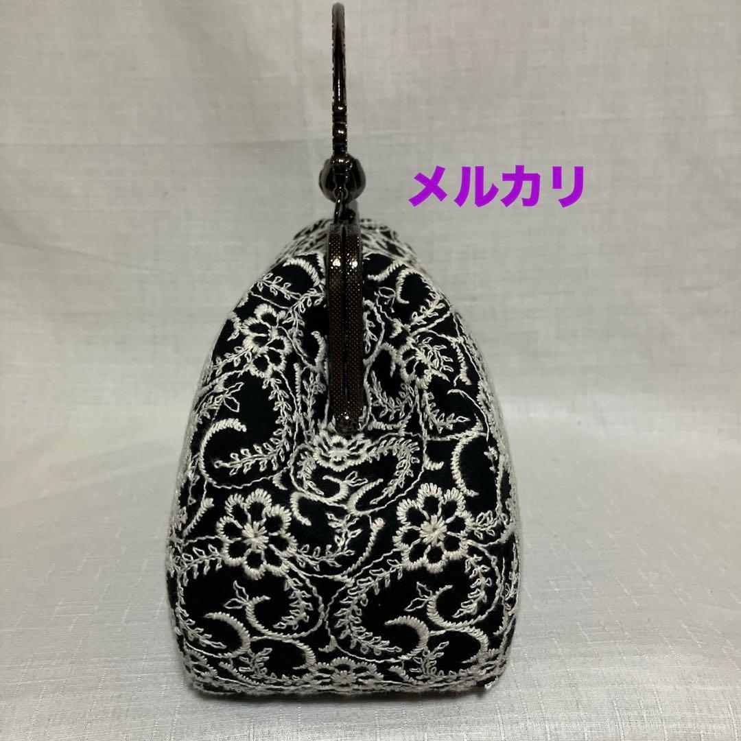 刺繍バッグ　がま口バッグ　ハンドメイド　持ち手　オシャレバッグ