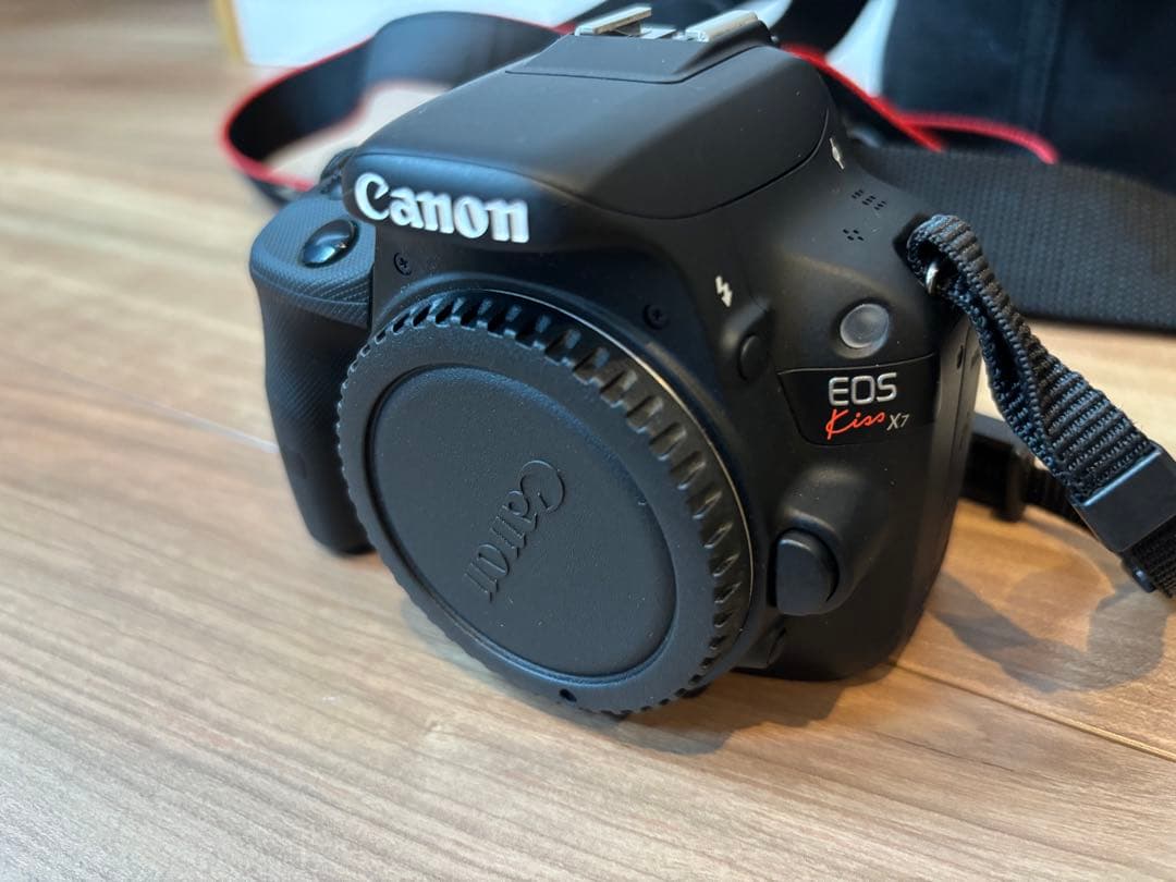 Canon EOS Kiss X7 ダブルズームセット 美品　カメラバッグ付き