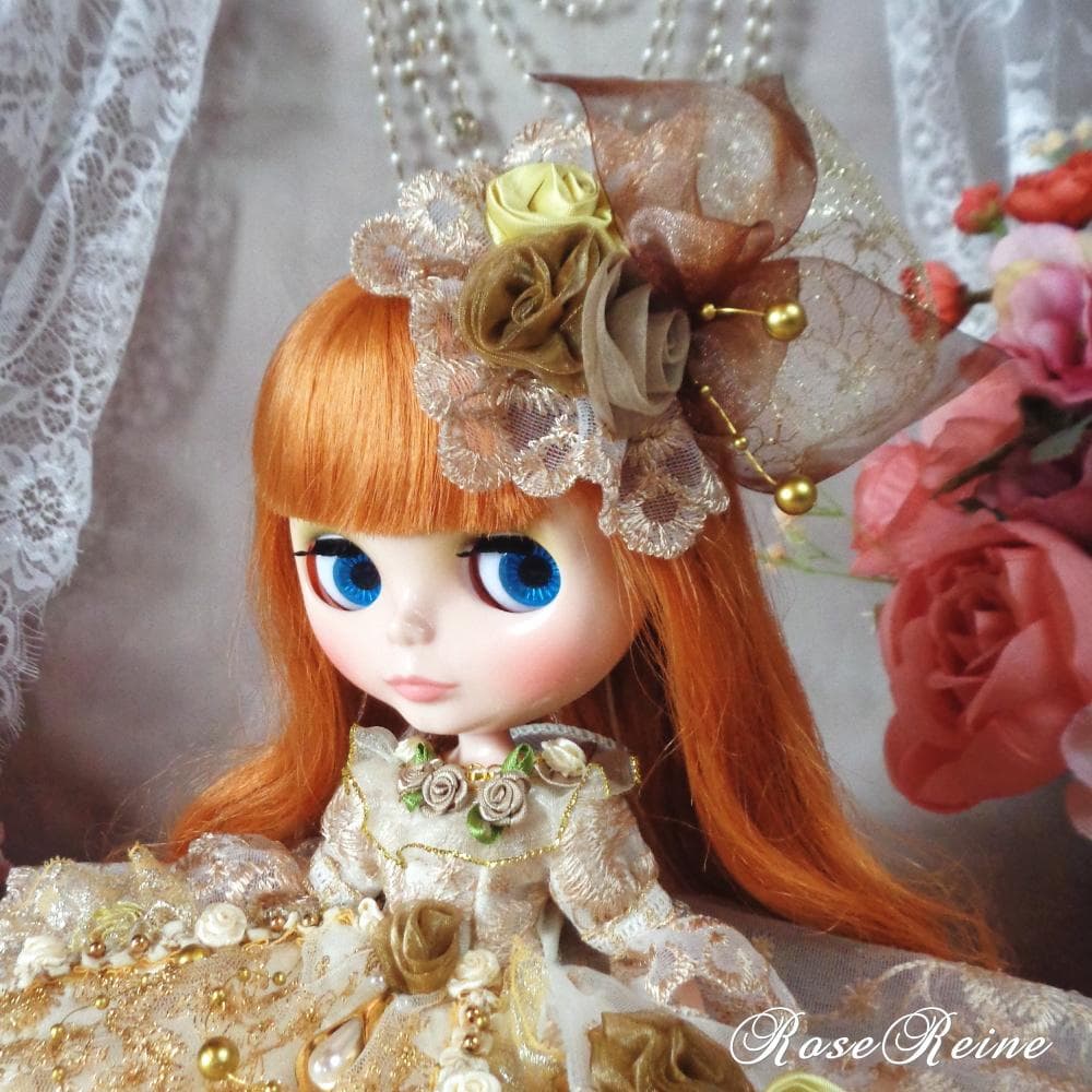 ベルサイユの薔薇エアリーシャンパンゴールドのフリルドールドレス