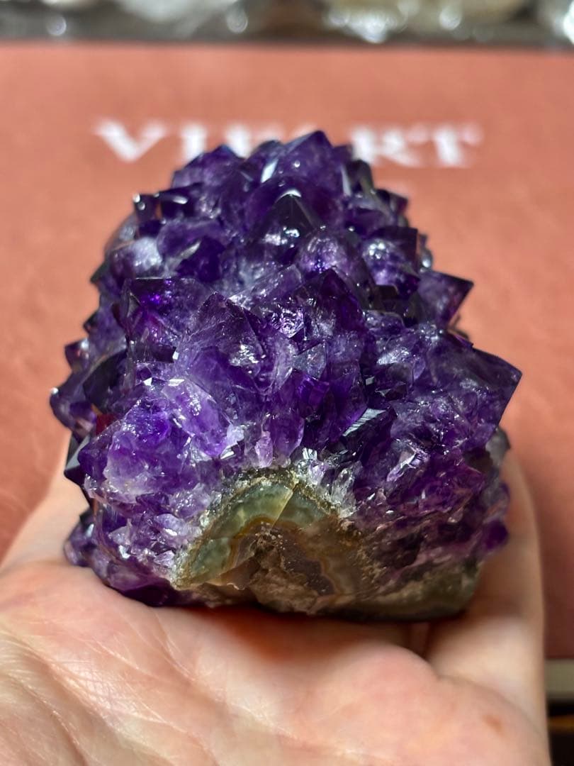 【希少な形状】アメジストクラスター コブ状結晶(ウルグアイ産) 根本から紫結晶