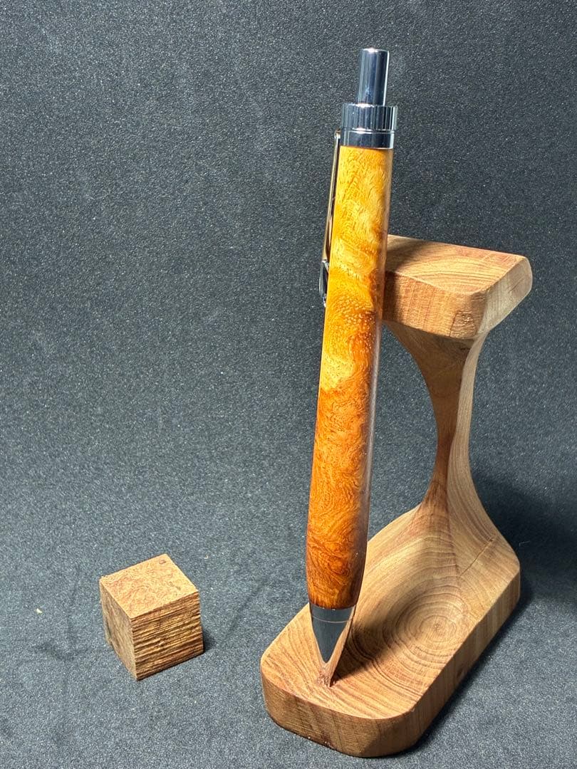 花梨瘤紅白シャーペン0.5mm