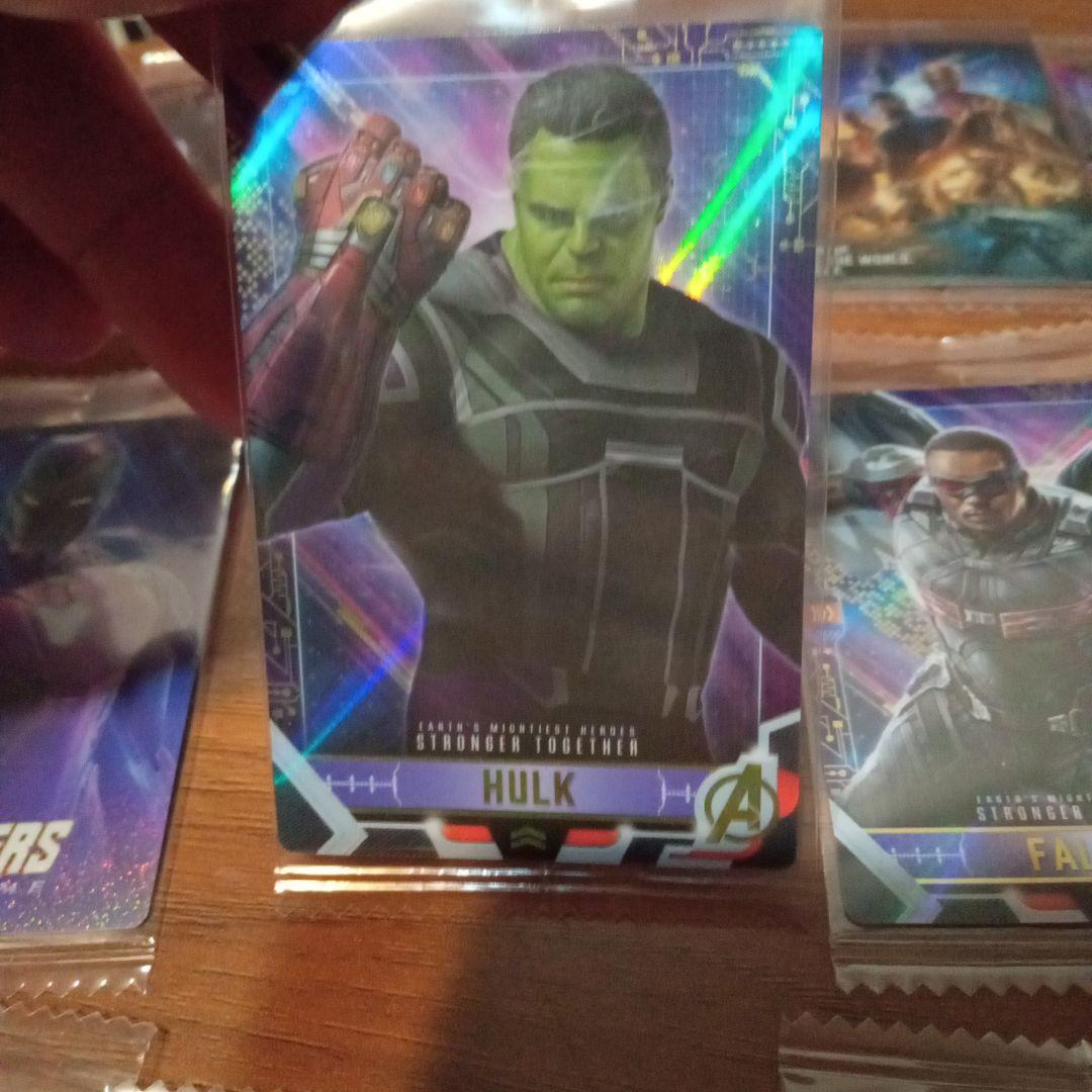 【未開封品】アベンジャーズカード　キラレア