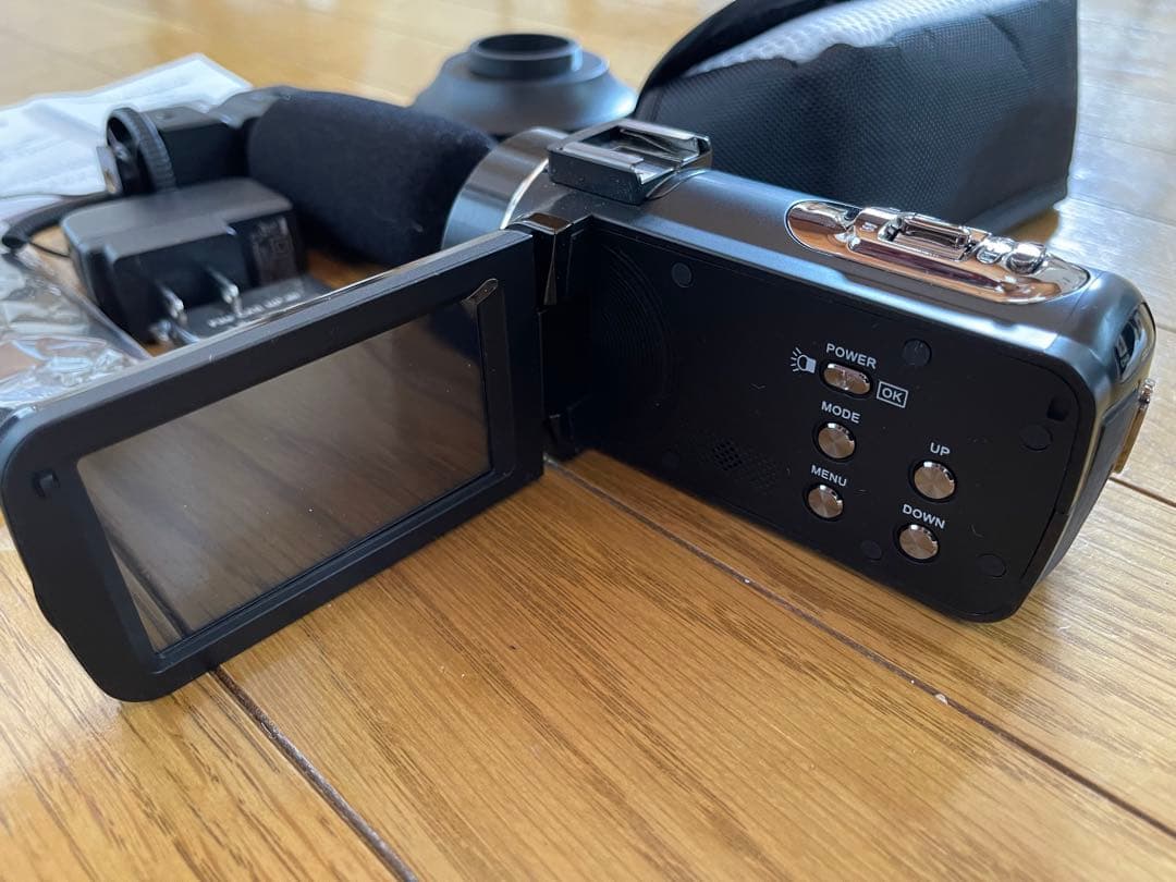 ビデオカメラ 2.7K 3600万画素 32GBカード付き Wifi機能