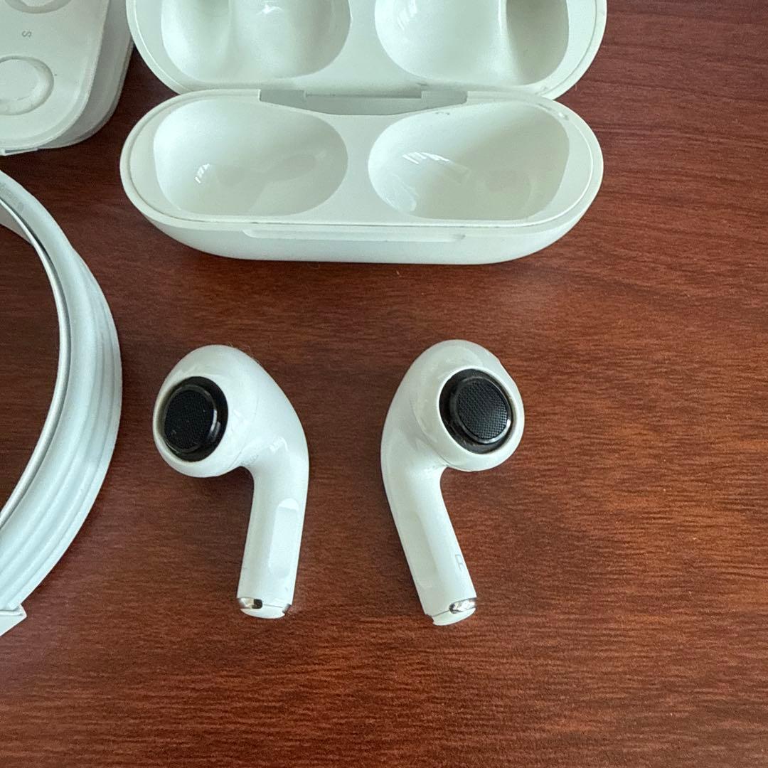 AirPods Pro (第1世代) 本体と充電ケース