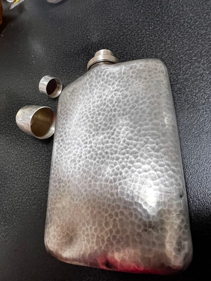 【196g】 純銀製スキットル目打ち出し手 作りヒップフラスコ SILVER刻印