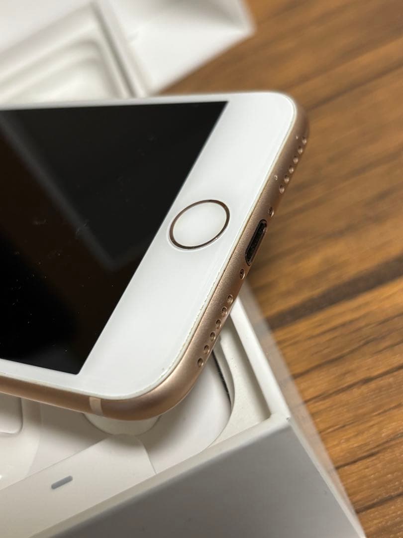 iPhone 8ローズゴールド 本体、箱、イヤホン(未使用)付き