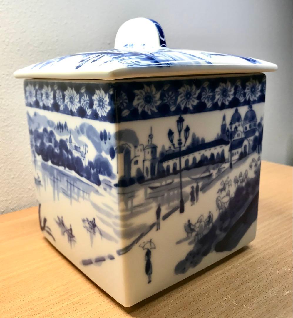 水指　染付　染付南海物語水指　龍峰窯　陶器製　茶道具　青白陶器 蓋付き容器