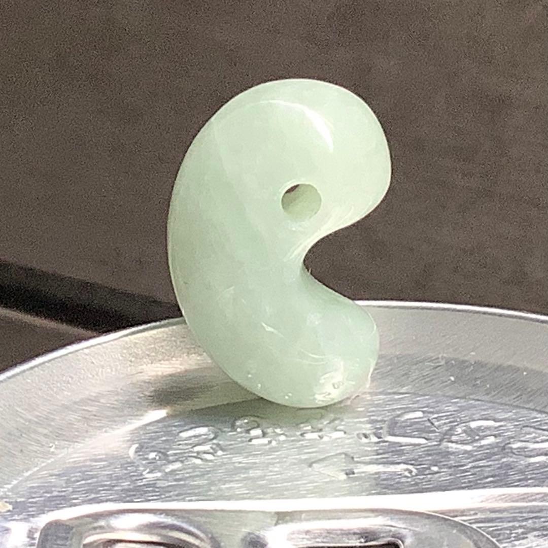 ⭕️神宿る輝石の勾玉　糸魚川翡翠*ジェダイト　高品質*極上色彩　鑑定ソーティング付
