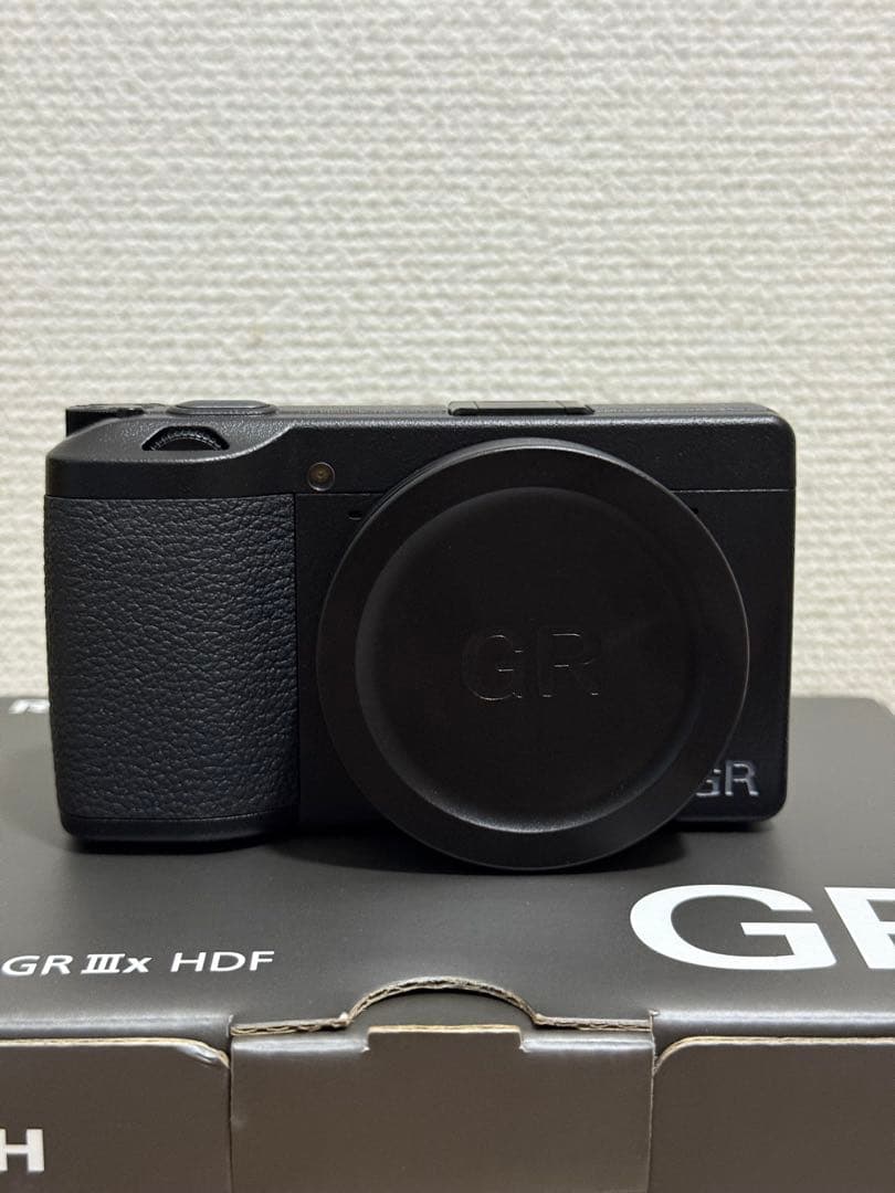 RICOH GR IIIx HDF 本体と付属品　シャッター数　56