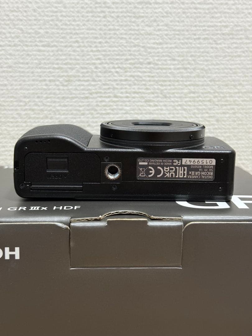 RICOH GR IIIx HDF 本体と付属品　シャッター数　56
