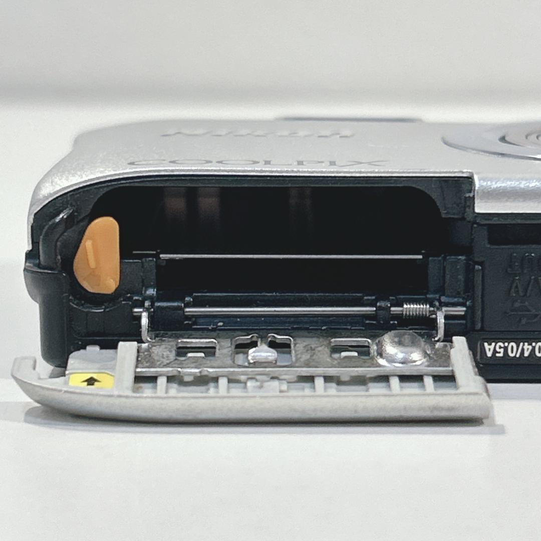 Nikon COOLPIX A100 シルバー 動作品