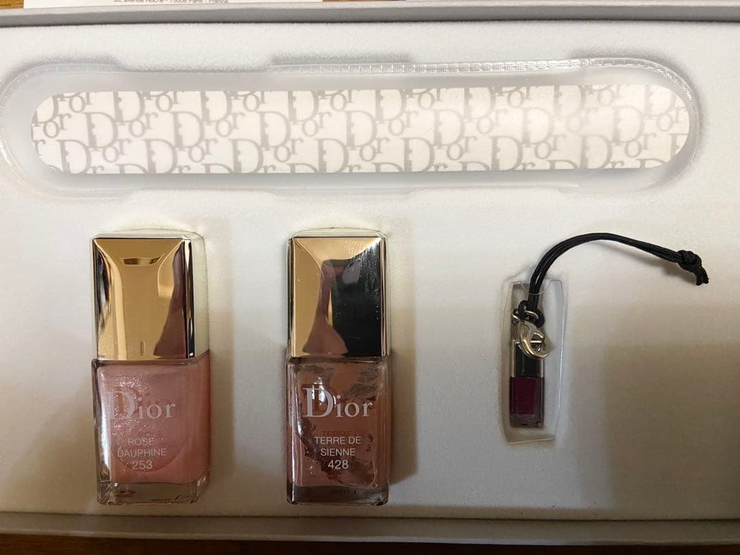 Dior ネイルポリッシュセット