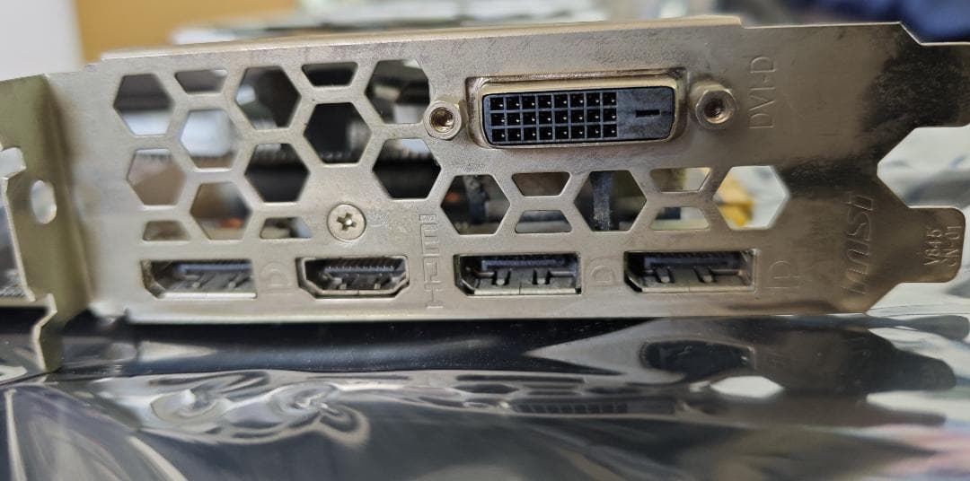 グラフィックボード・グラボ・ビデオカード MSI GeForce GTX 1060 ARMOR 6G OC
